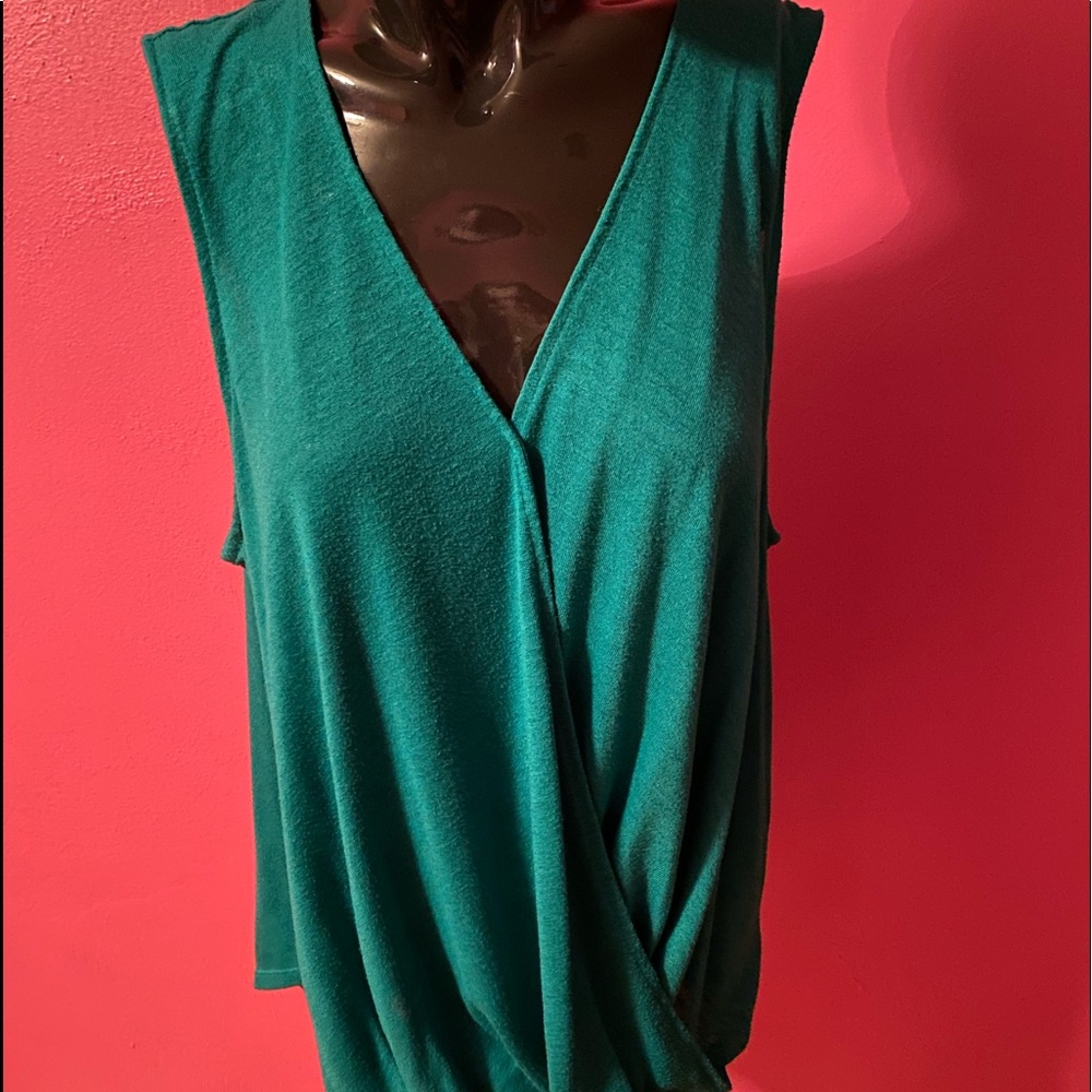 Universal Threads XXL Top